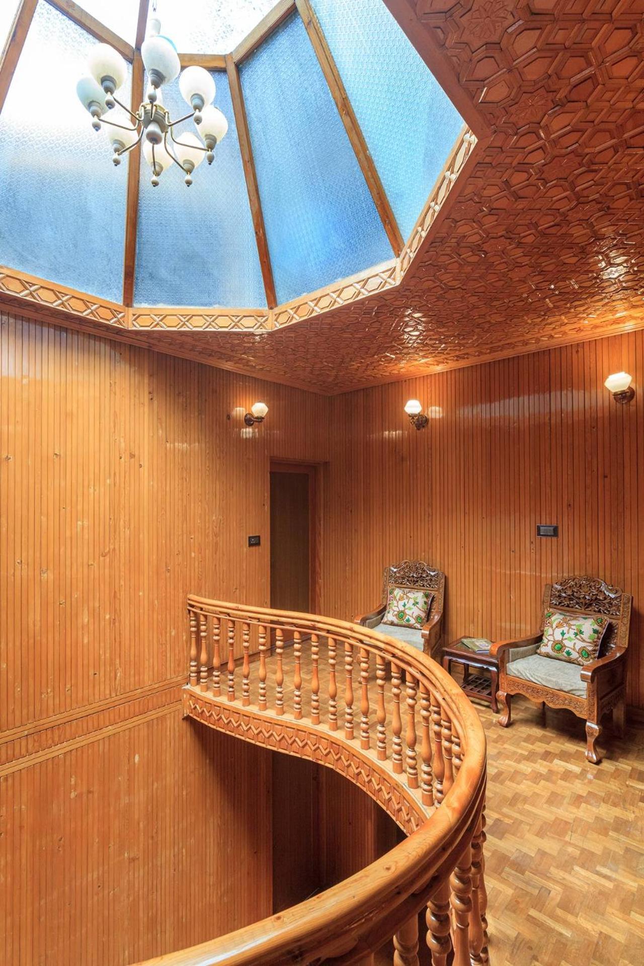 Stayvista At Pinewood Villa - Pet Friendly Villa With Lawn & Pool Table Srīnagar Esterno foto