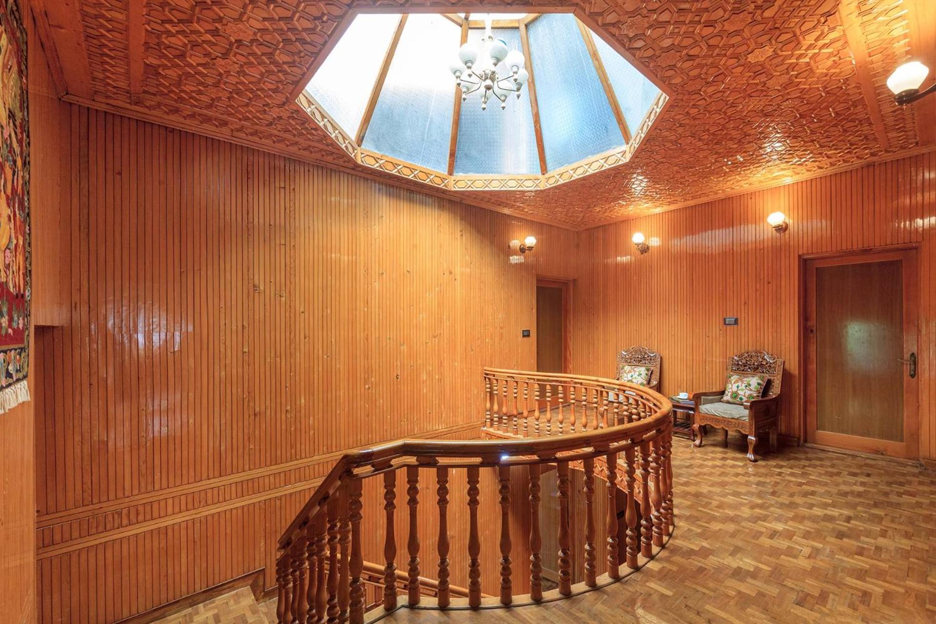 Stayvista At Pinewood Villa - Pet Friendly Villa With Lawn & Pool Table Srīnagar Esterno foto